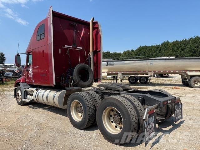 Mack CXU613 Conventional Trucks / Tractor Trucks
