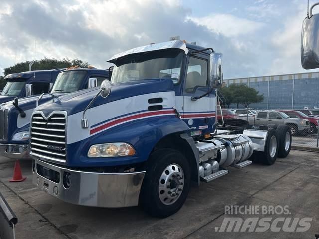 Mack CXU613T Conventional Trucks / Tractor Trucks
