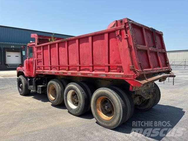 Mack DM685 Tipper trucks