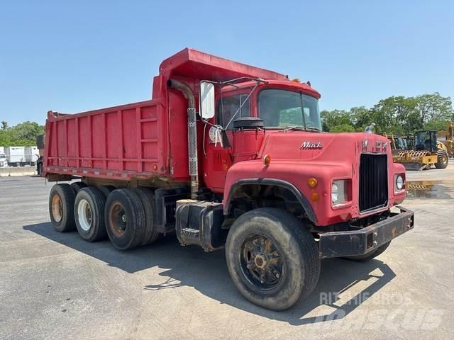 Mack DM685 Tipper trucks