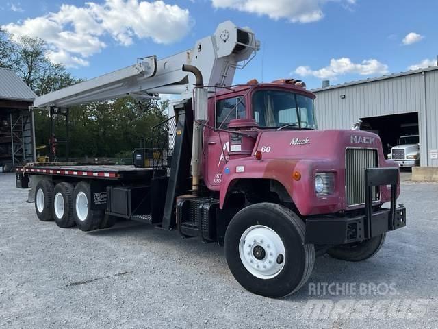 Mack DM686S Other Trucks