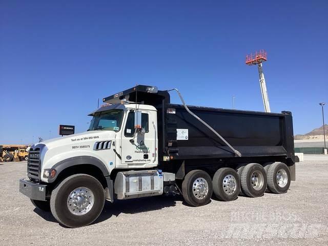 Mack GR104F Dump Trucks