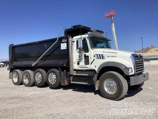 Mack GR104F Dump Trucks