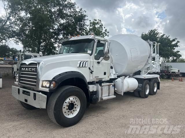 Mack GR64F Other Trucks