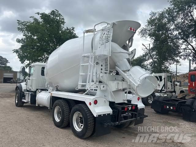 Mack GR64F Other Trucks