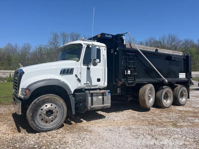 Mack GR84F Dump Trucks
