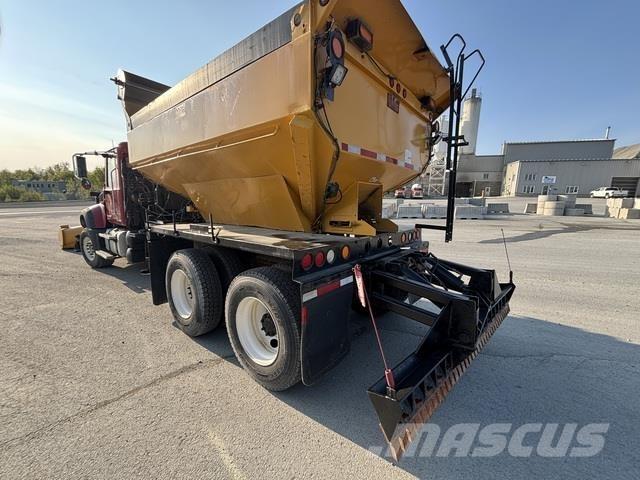 Mack GU433 Snow Blades And Plows