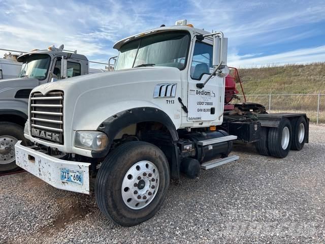 Mack GU713 Conventional Trucks / Tractor Trucks