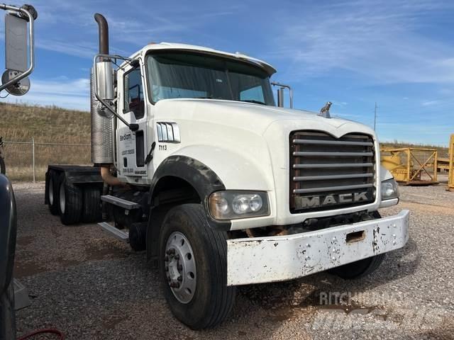 Mack GU713 Conventional Trucks / Tractor Trucks