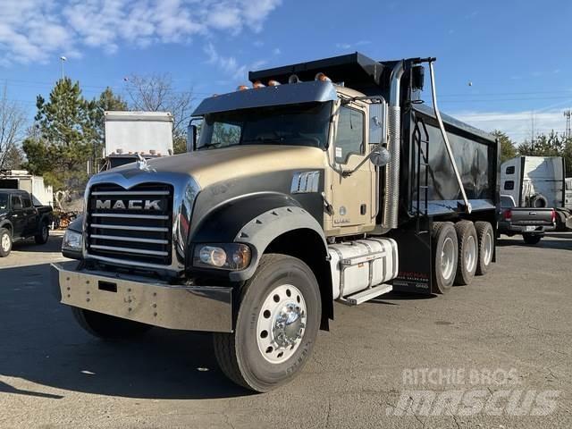 Mack GU713 Dump Trucks