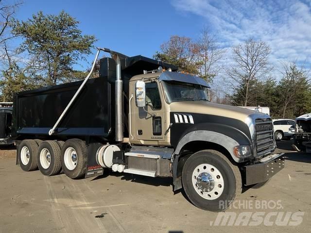Mack GU713 Dump Trucks