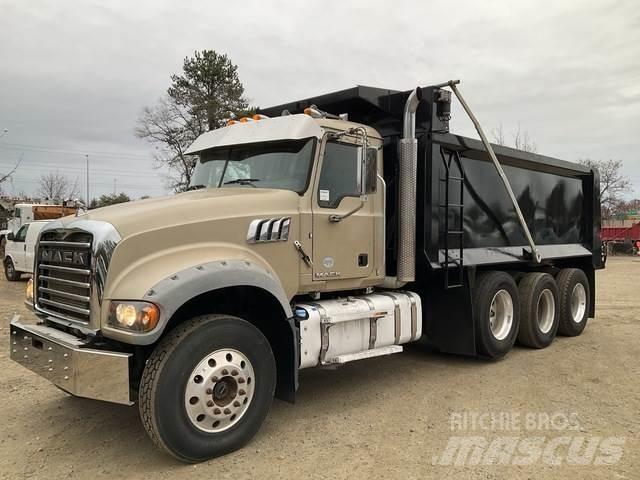 Mack GU713 Dump Trucks