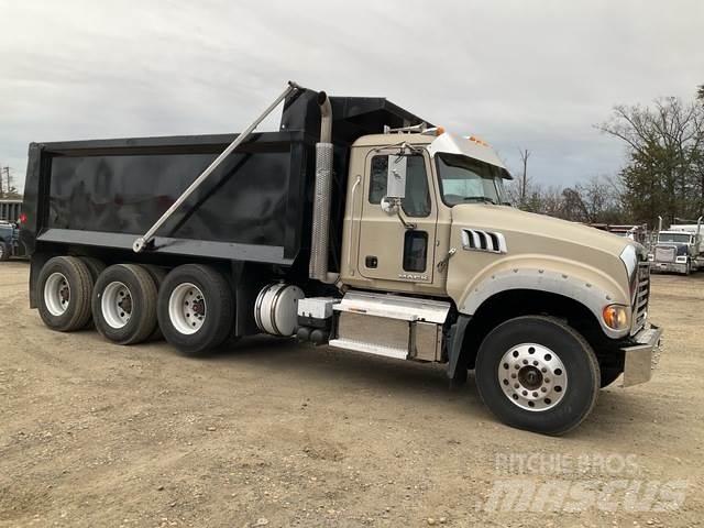 Mack GU713 Dump Trucks