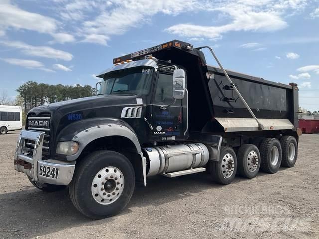 Mack GU713 Dump Trucks