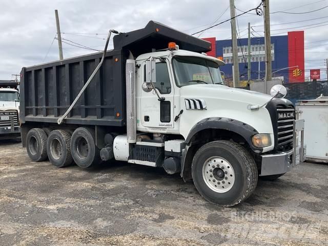 Mack GU713 Dump Trucks