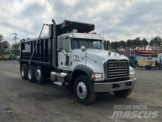 Mack GU713 Dump Trucks