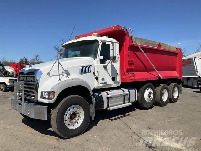 Mack GU713 Dump Trucks