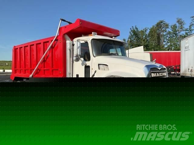 Mack GU713 Dump Trucks