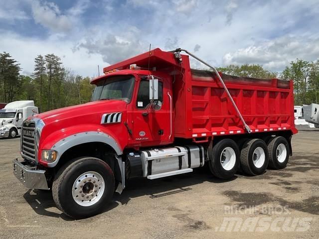 Mack GU713 Dump Trucks