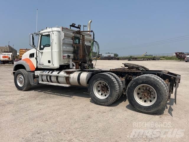 Mack GU713 Conventional Trucks / Tractor Trucks
