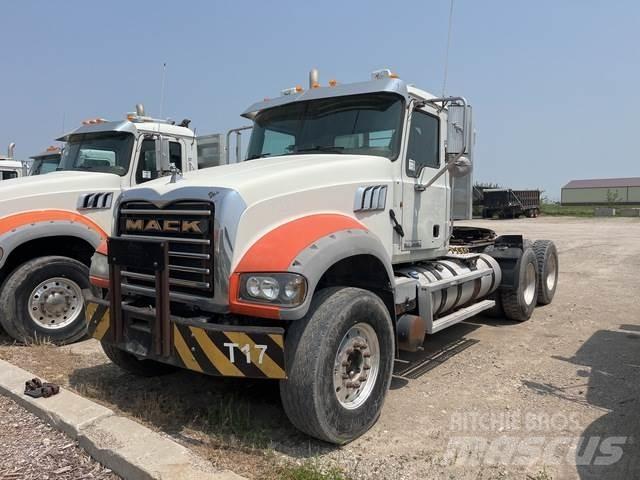 Mack GU713 Conventional Trucks / Tractor Trucks