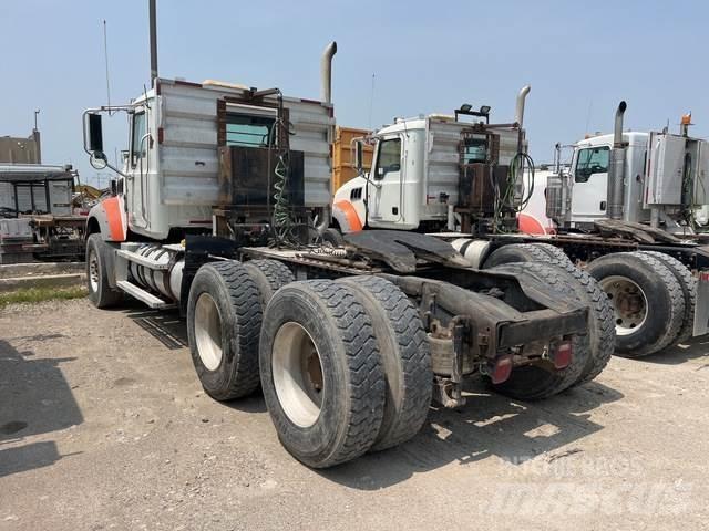 Mack GU713 Conventional Trucks / Tractor Trucks