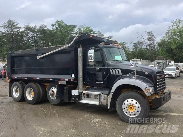 Mack GU713 Dump Trucks