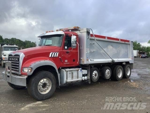 Mack GU713 Dump Trucks