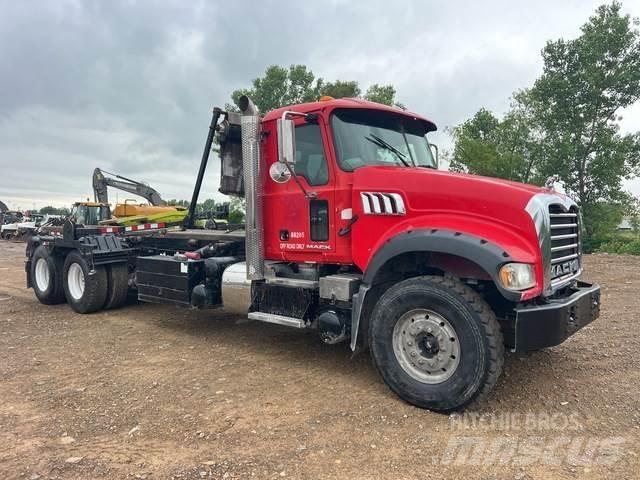 Mack GU713 Skip loader trucks