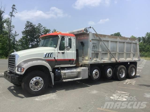 Mack GU713 Dump Trucks
