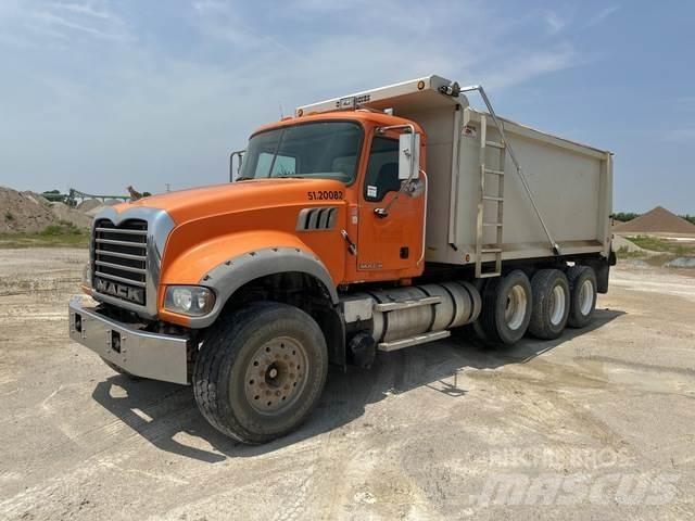 Mack GU713 Dump Trucks