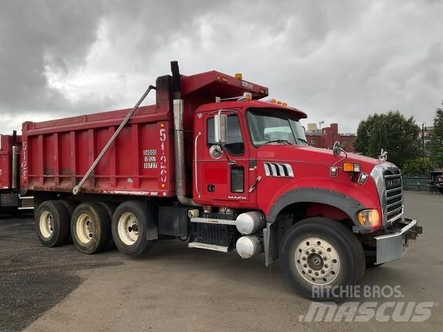 Mack GU713 Dump Trucks