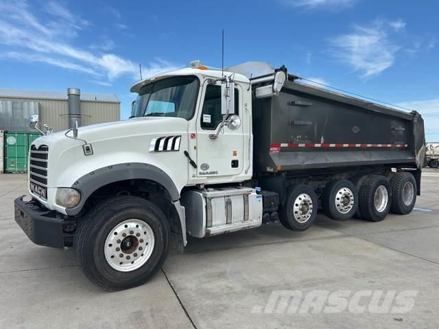 Mack GU713 Dump Trucks