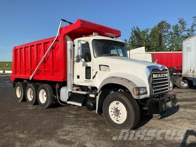 Mack GU713 Dump Trucks