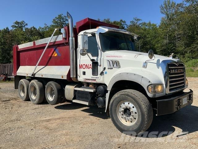 Mack GU713 Dump Trucks