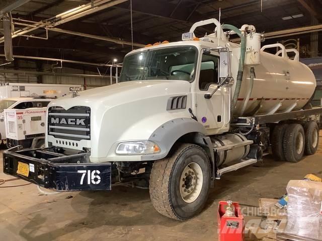 Mack GU813 Tank Trucks
