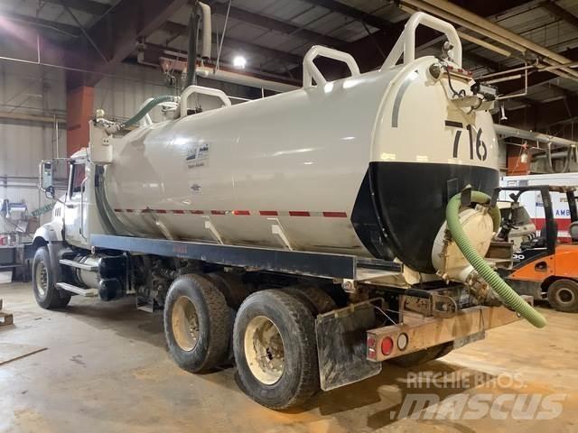 Mack GU813 Tank Trucks
