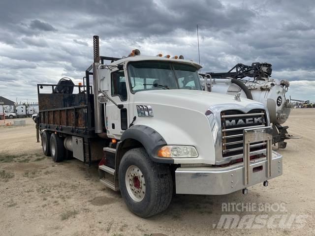 Mack GU813 Flatbed Trucks