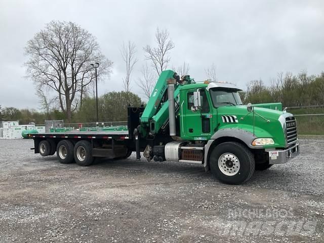 Mack GU813 Other Trucks