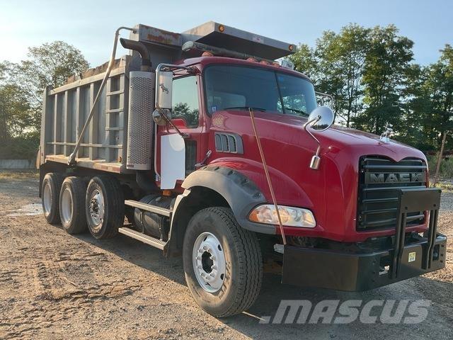Mack GU813 Dump Trucks