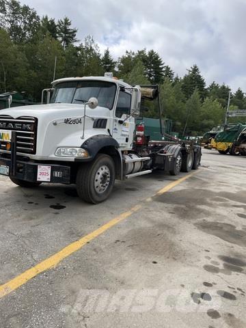 Mack GU813 Skip loader trucks