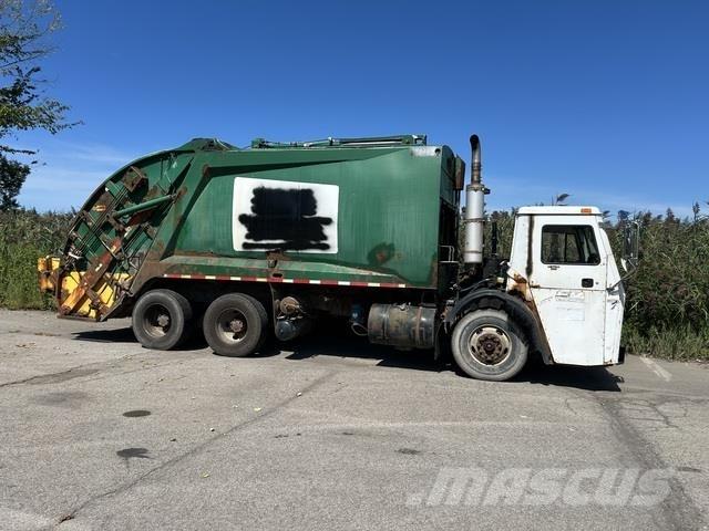 Mack LE613 Garbage Trucks / Recycling Trucks