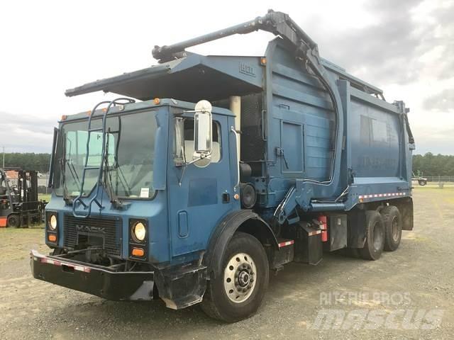 Mack MR688S Garbage Trucks / Recycling Trucks