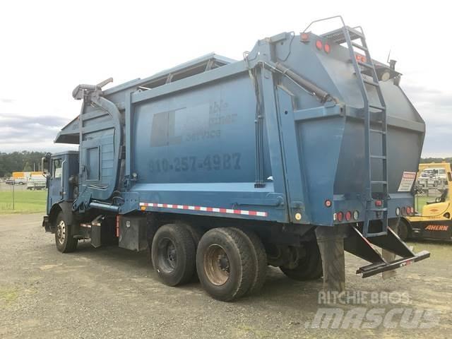 Mack MR688S Garbage Trucks / Recycling Trucks