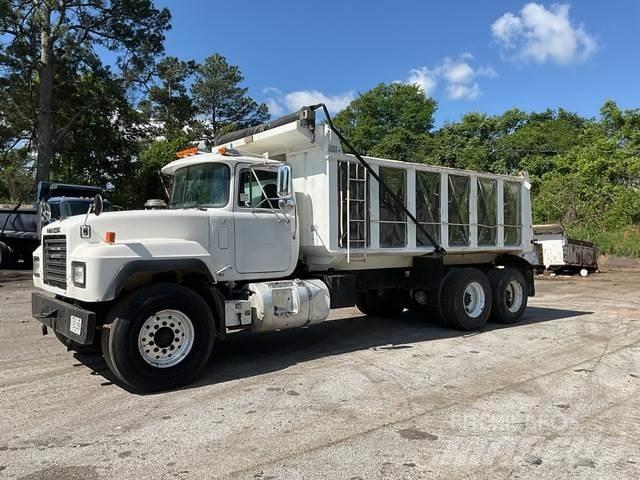 Mack RD600 Dump Trucks