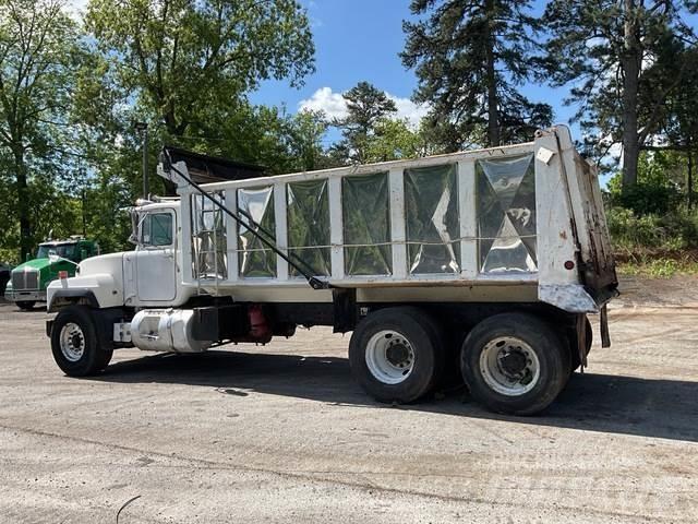 Mack RD600 Dump Trucks