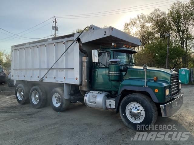 Mack RD688S Dump Trucks