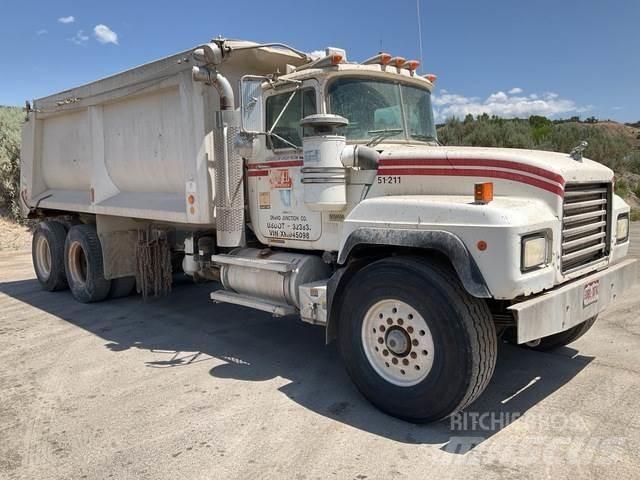 Mack RD688S Dump Trucks
