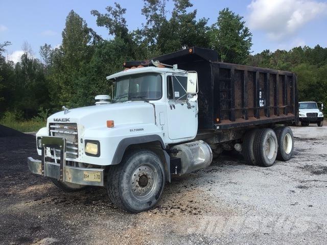 Mack RD688S Dump Trucks