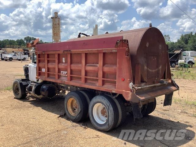 Mack RD690S Dump Trucks